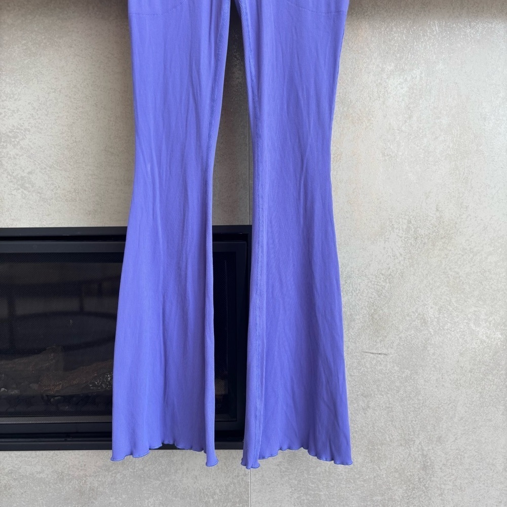 Outdoor Voices Ribbed Flare Leggings, Size S - Picture 5 of 12